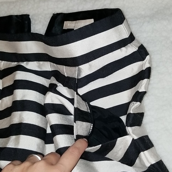 Banana Republic Black and White Striped Skirt - Picture 5 of 8